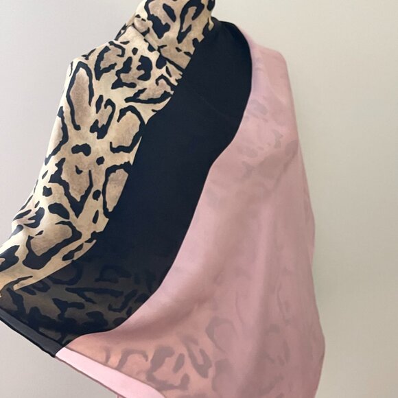 New Gucci Oversize Shawl Animal Print Pink Silk Wrap Scarf - Picture 15 of 16